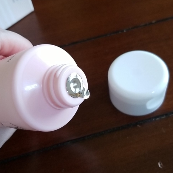 💜 SATURDAY SKIN CLEANSER - Picture 7 of 7